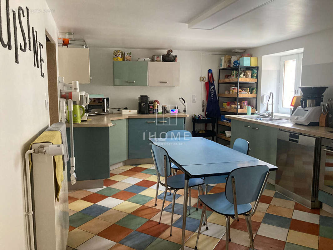 Maison à LA POUEZE