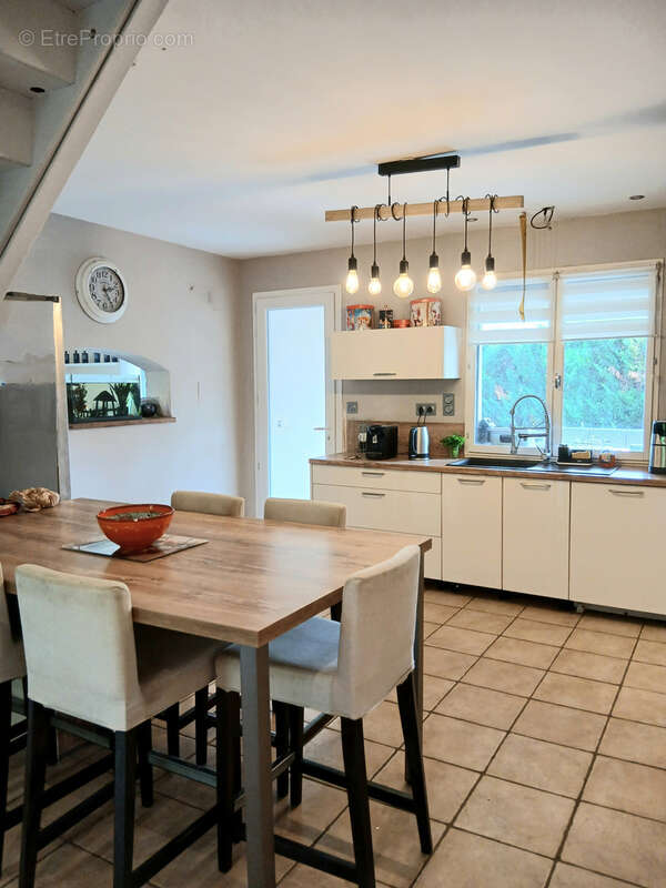 Maison pour famille avec 2 enfants 5 pièces à Cercié - photo 2