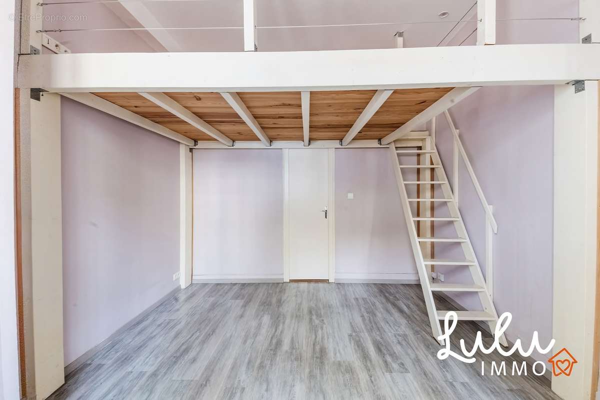 T1 bis de 28m2 avec mezzanine. - photo 2