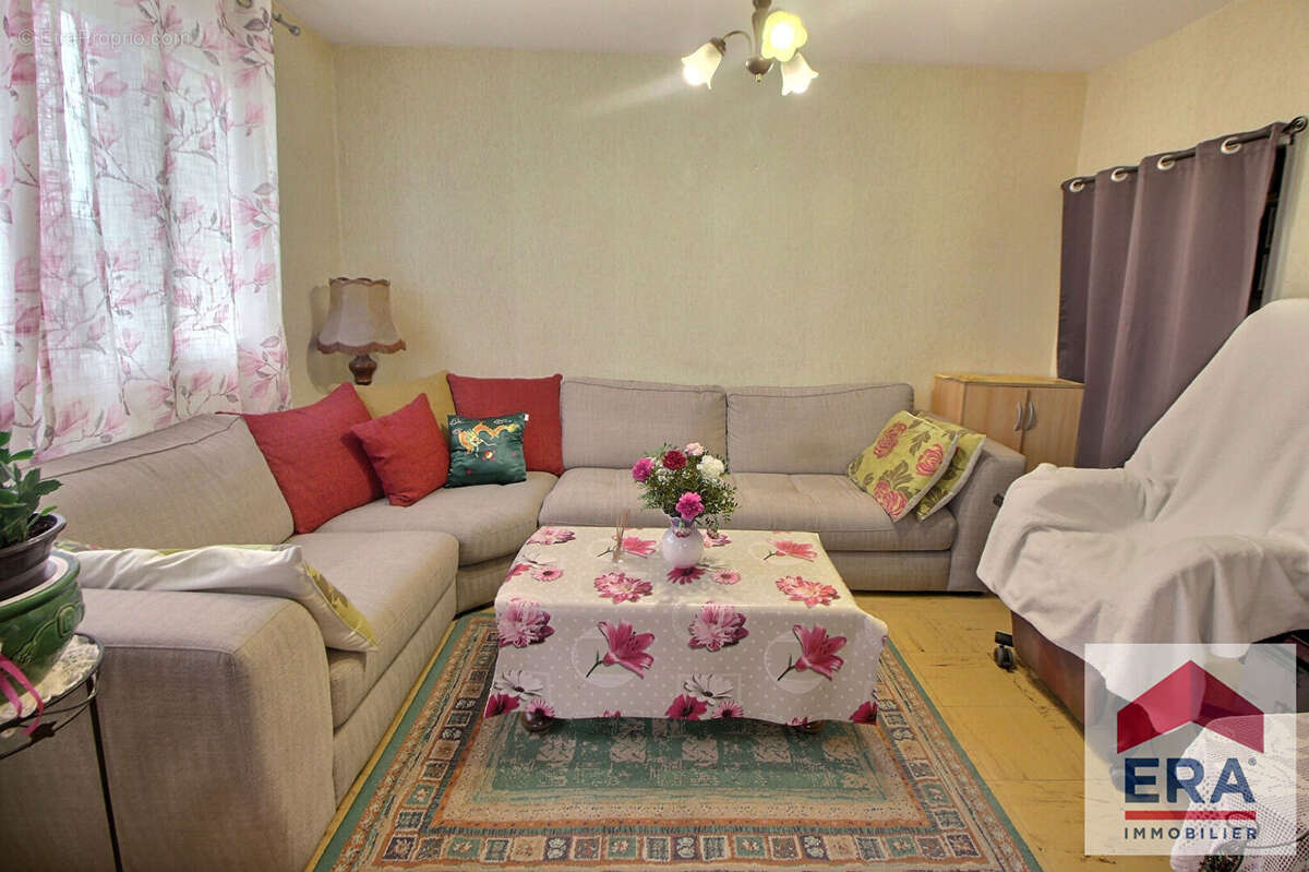 Appartement à SAINT-RESTITUT