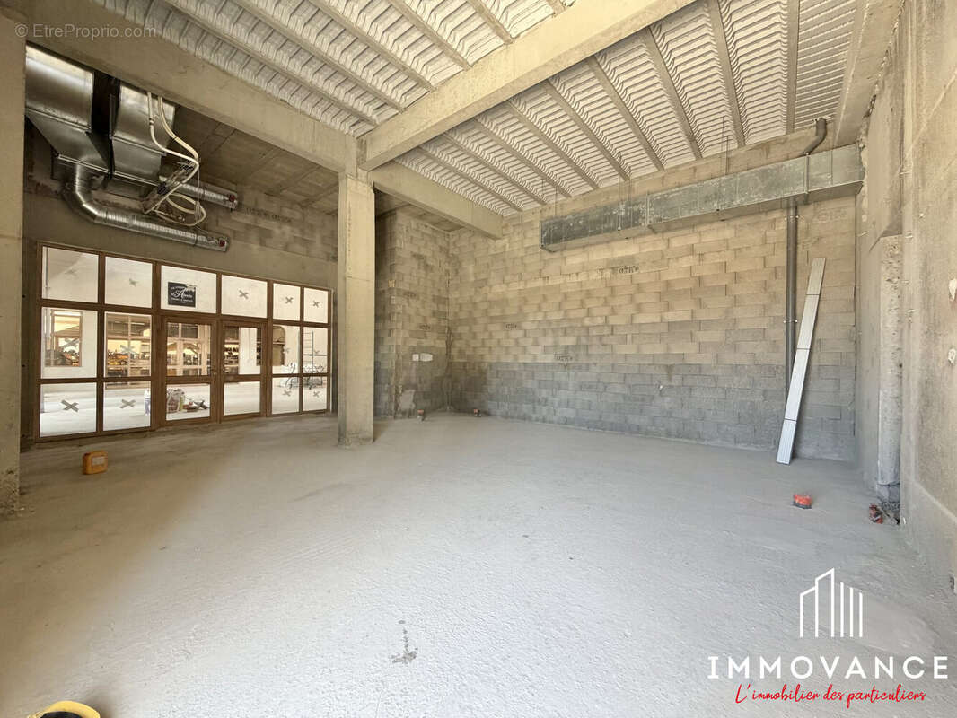 Commerce 109 m² à Sommieres  - photo 2