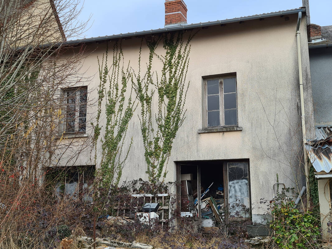 Maison à LINARDS