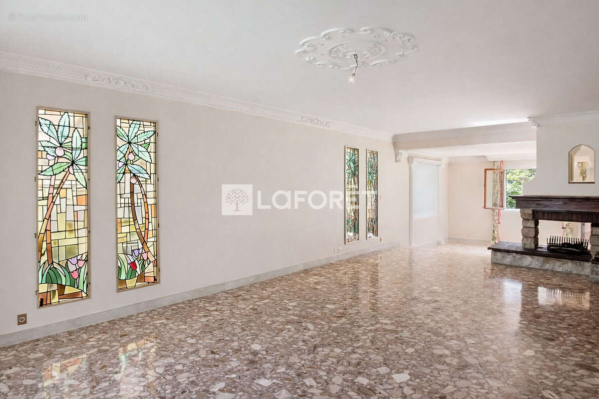 Maison à LA VILLE-DU-BOIS