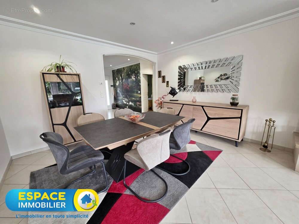 Maison à CHATEAUNEUF-SUR-LOIRE