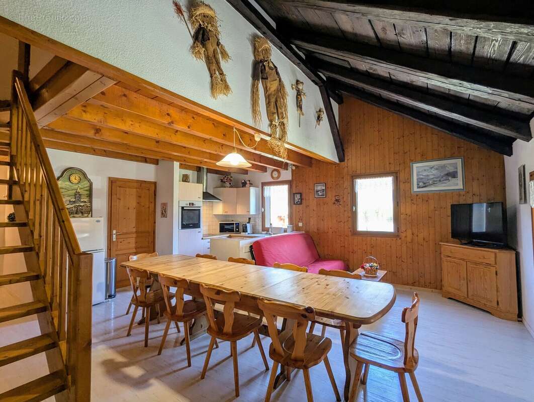 Appartement à MORILLON