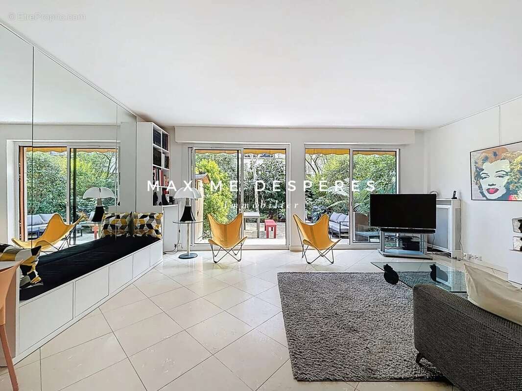 Appartement à NEUILLY-SUR-SEINE