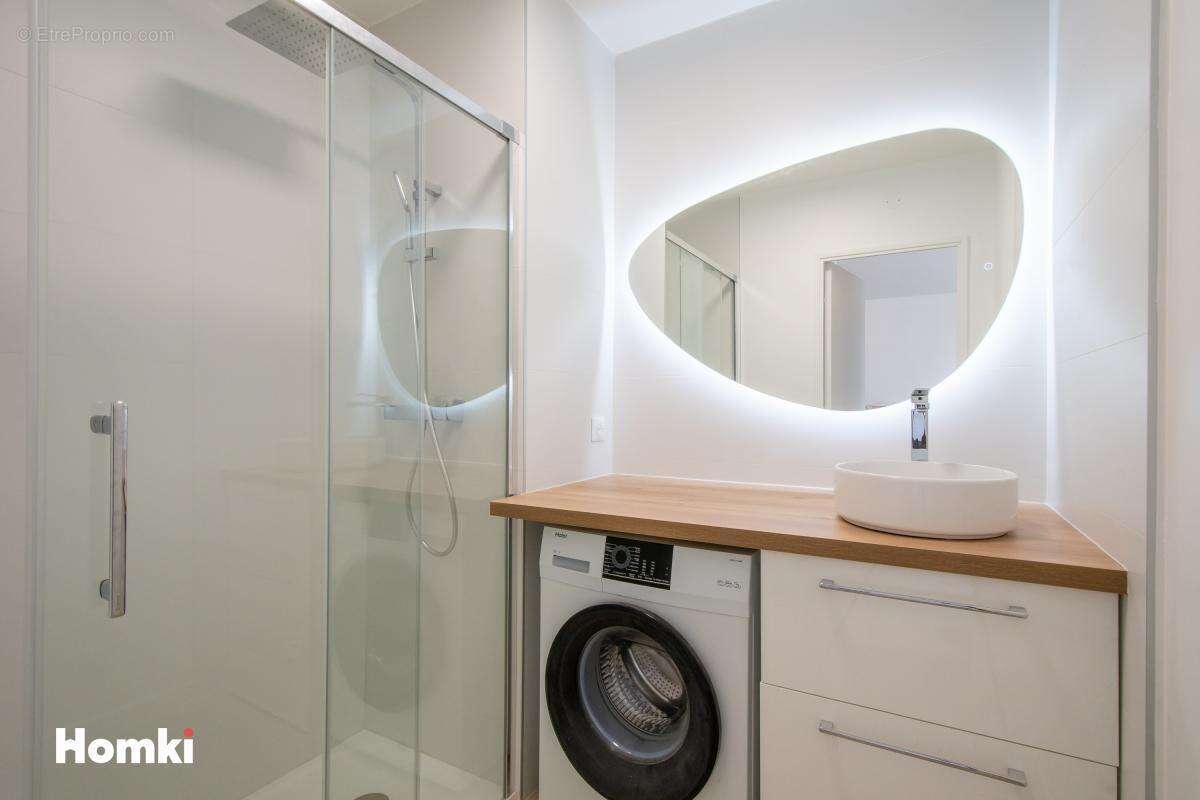 Appartement à MAUGUIO