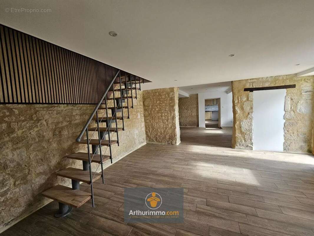 Maison à FONTENAY-LE-COMTE