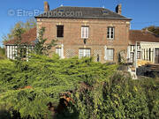 Maison à AUBRY-LE-PANTHOU