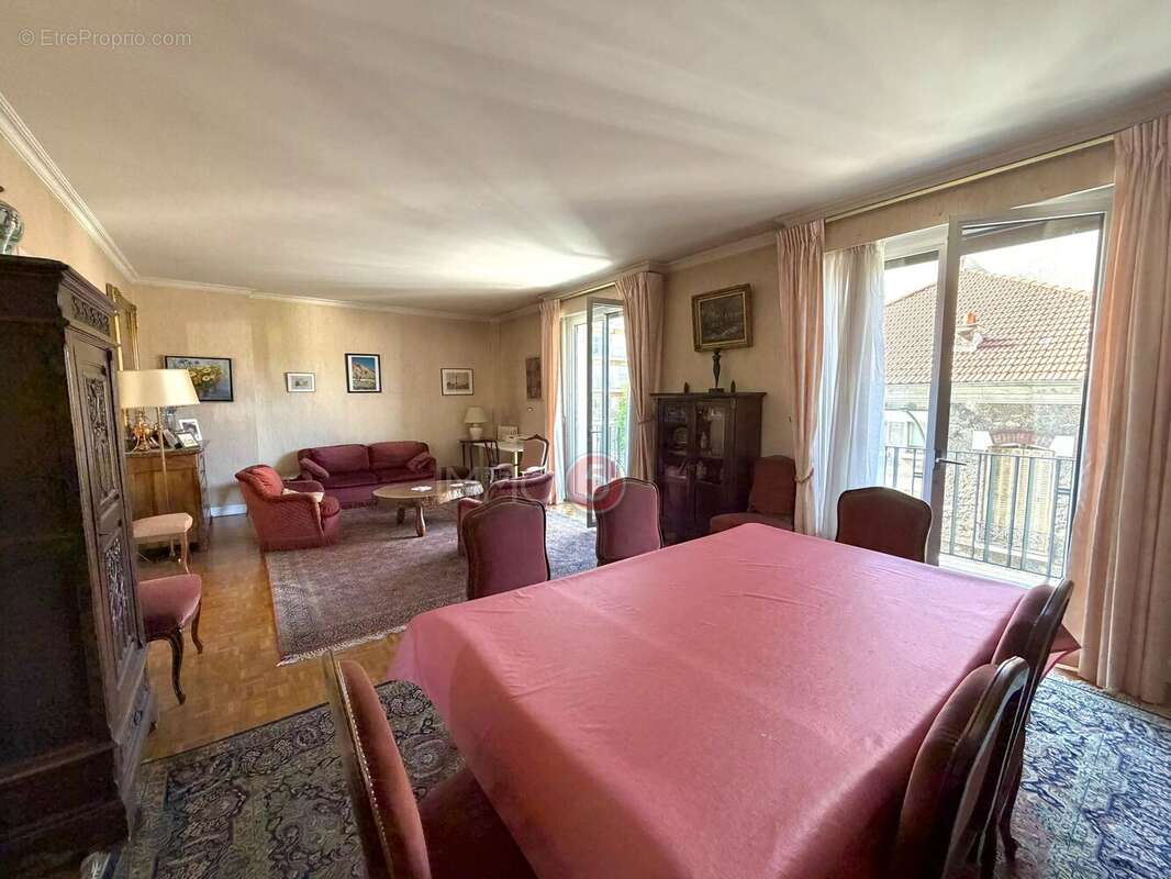 Appartement à LE RAINCY