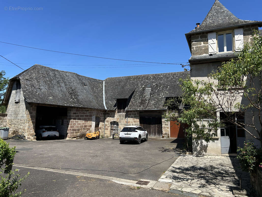 Maison à BRIGNAC-LA-PLAINE