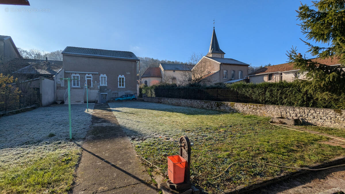 Maison à PIERRE-LA-TREICHE