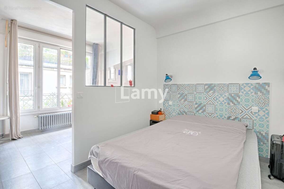 Appartement à PARIS-2E