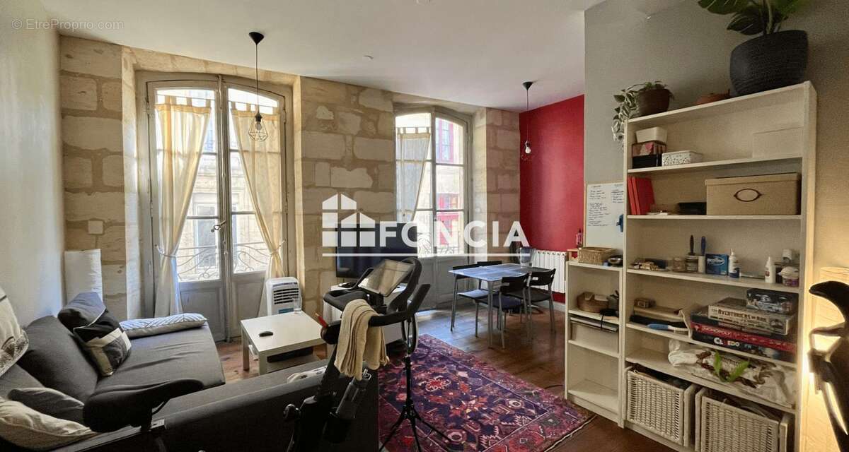 À vendre – Charmant T2 au 1er étage, proche Gambetta - photo 2