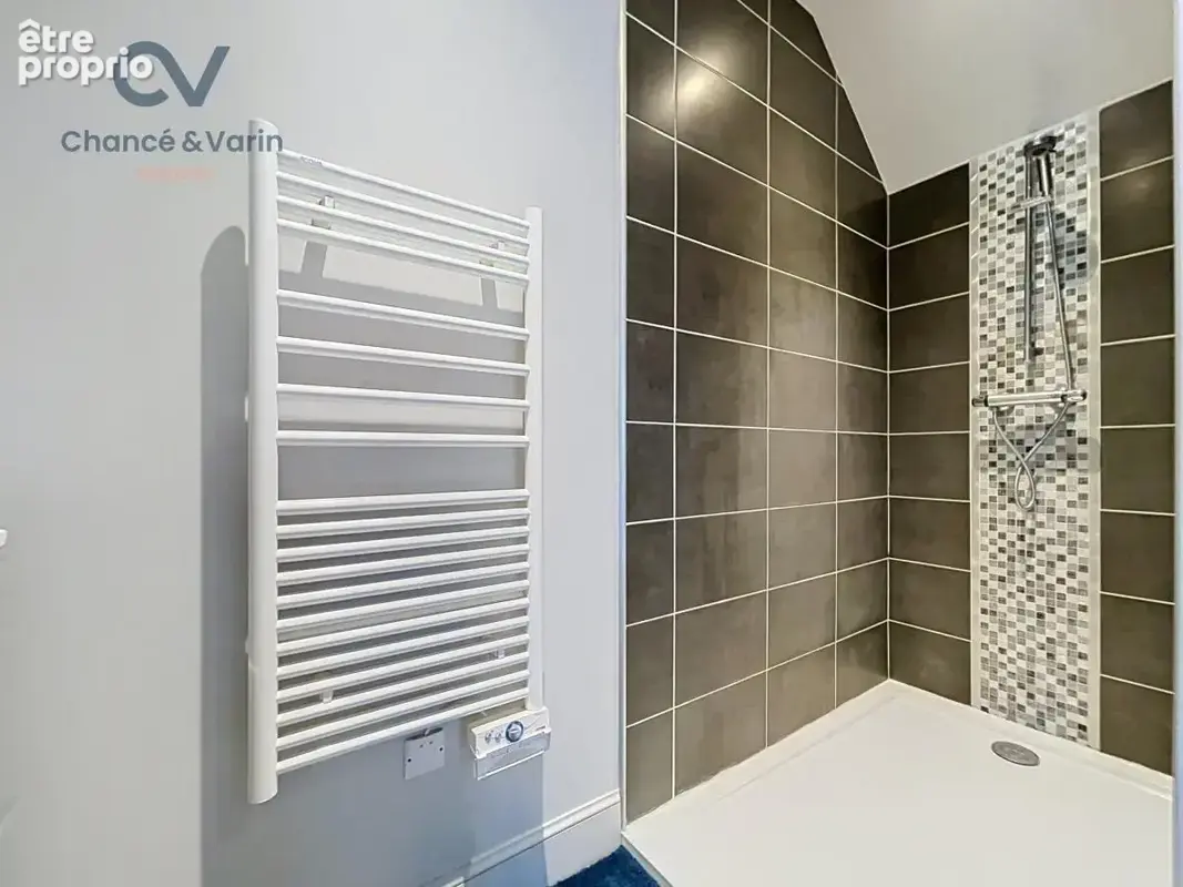 Maison 8 pièces 255 m² à vendre à Lisieux (14100) - photo 7