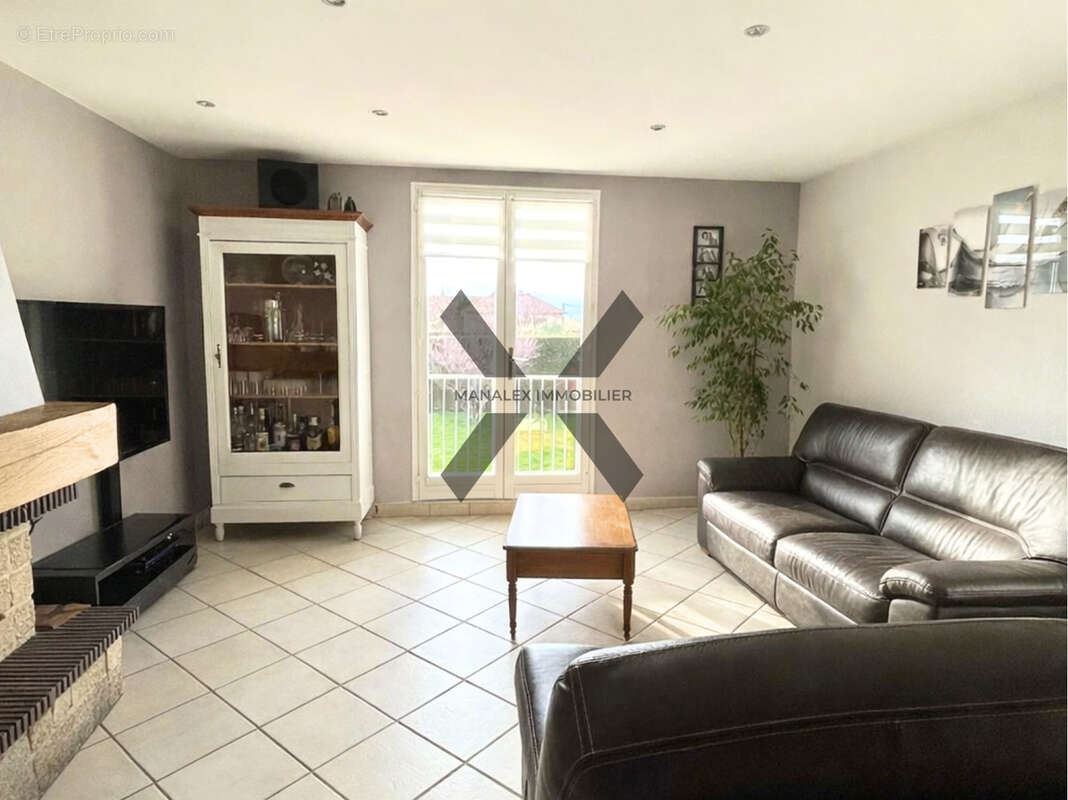 Maison à SAINT-VINCENT-DE-BOISSET