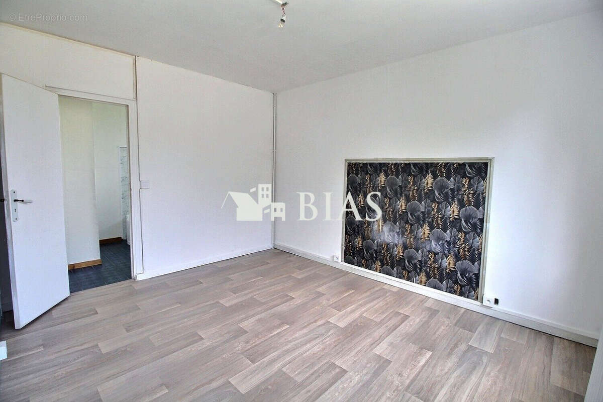 Maison à SAINT-JEAN-DU-CARDONNAY