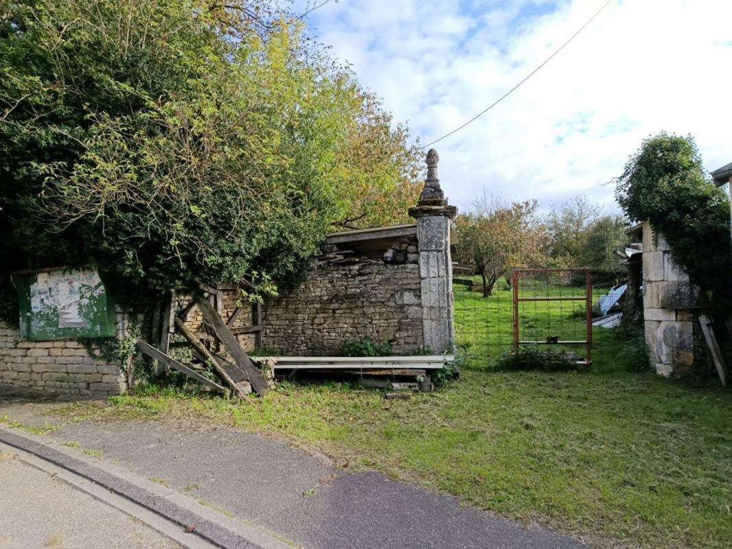 Maison à VAUCONCOURT-NERVEZAIN