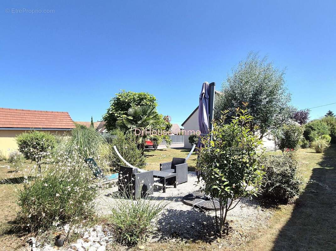 Maison à SENNECEY-LE-GRAND