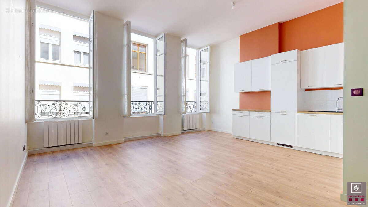 Appartement à LYON-6E