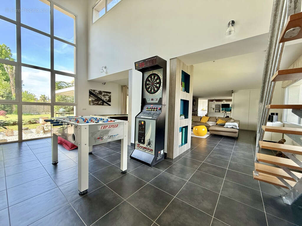 Maison à SAINT-MARCEL-LES-VALENCE