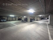 Parking à PARIS-10E