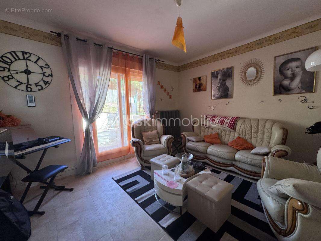 La maison où chacun a enfin sa place : 153 m², 5 chambres possibles, sous-sol total, 2 garages, 1 979 m² clos - photo 6