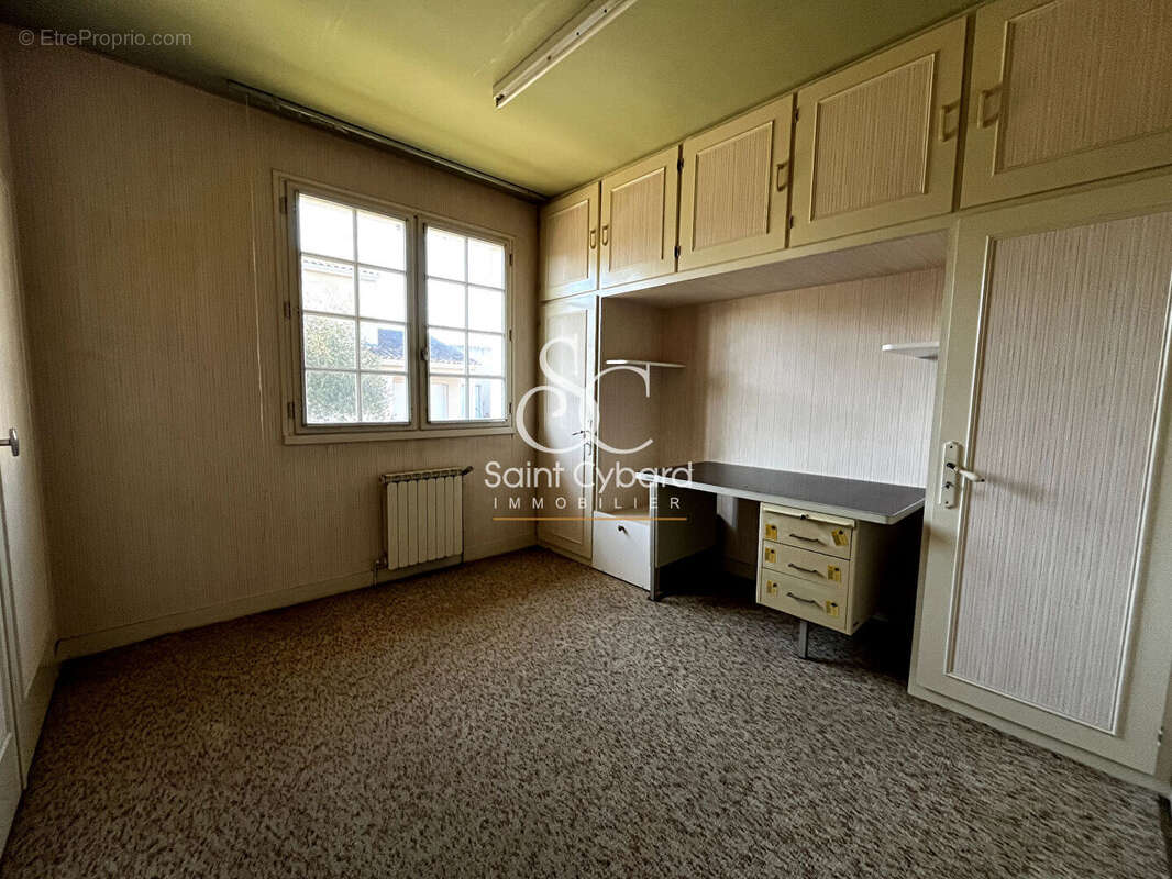 Maison à SAINT-YRIEIX-SUR-CHARENTE