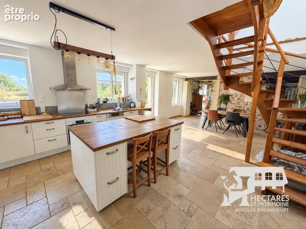 Propriété équestre  14,5 ha  maison rénovée  installations récentes - photo 9