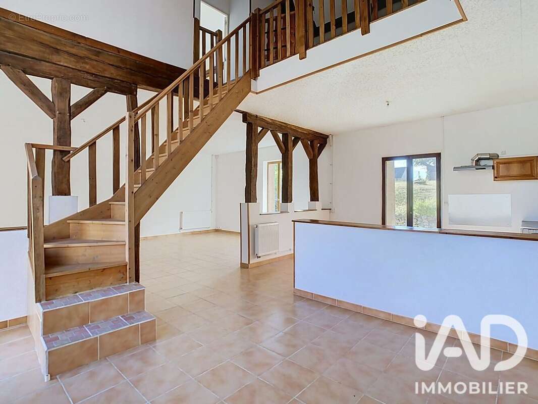 Maison 253 m² à Broyes  - photo 3