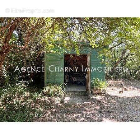 Maison à LA FERTE-LOUPIERE