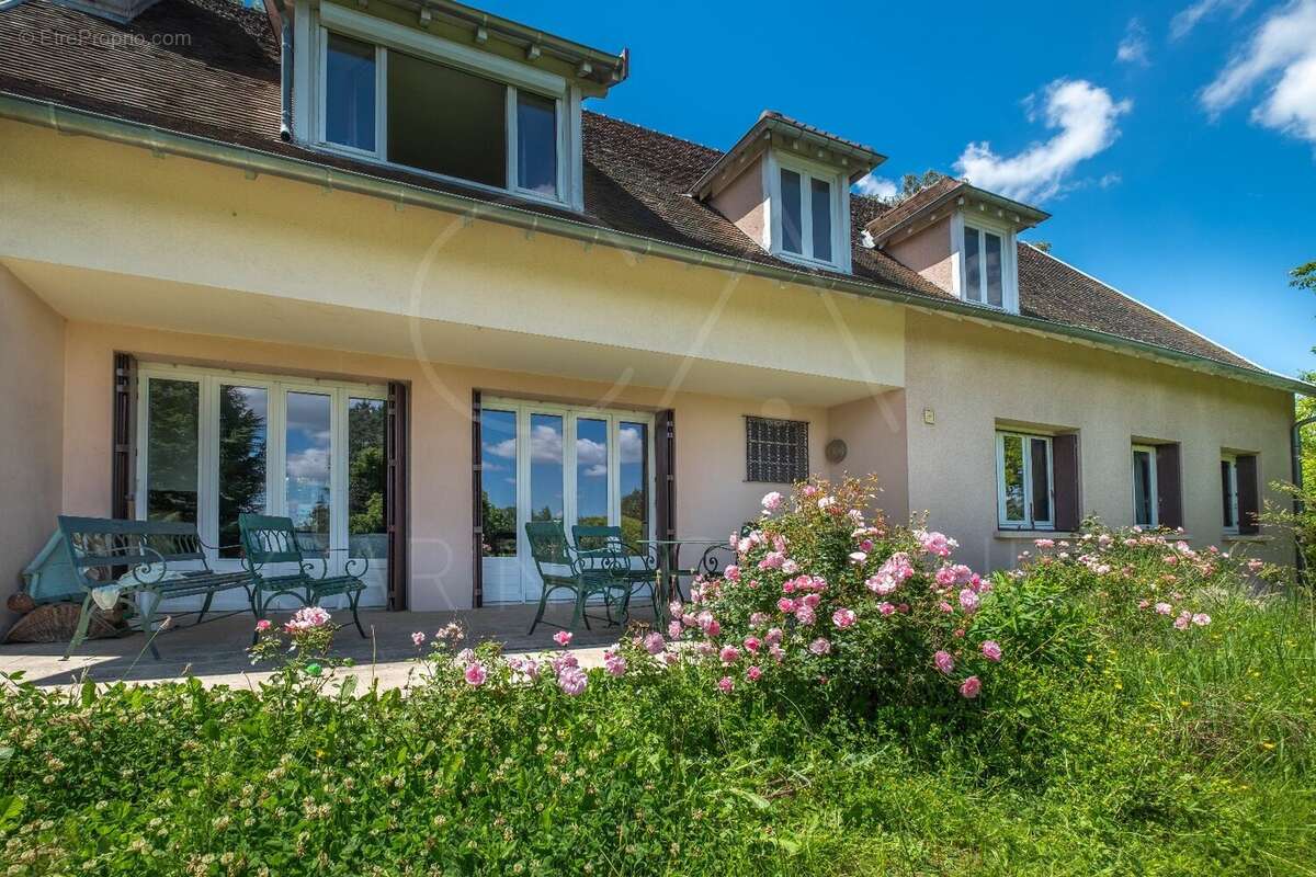 Maison à TASSIN-LA-DEMI-LUNE