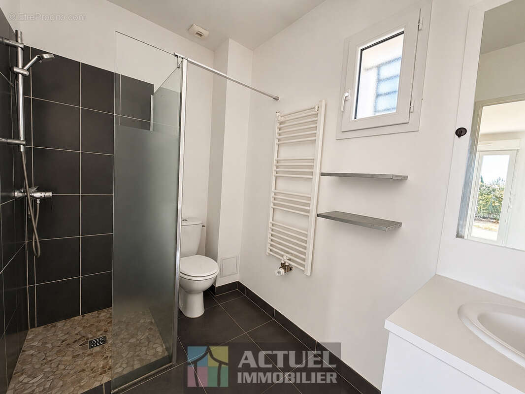 Maison T4 de 80 m2 avec jardin et garage   Saint-Clément-de-Rivière - photo 5