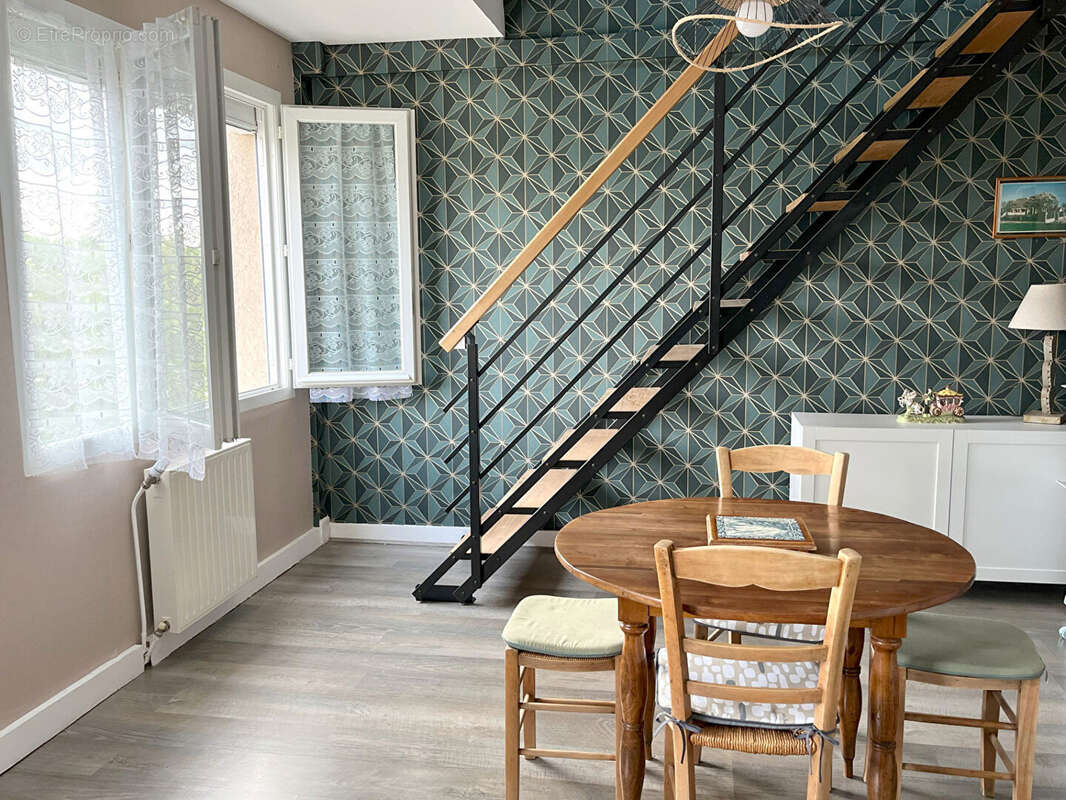 Appartement à HOUDAN