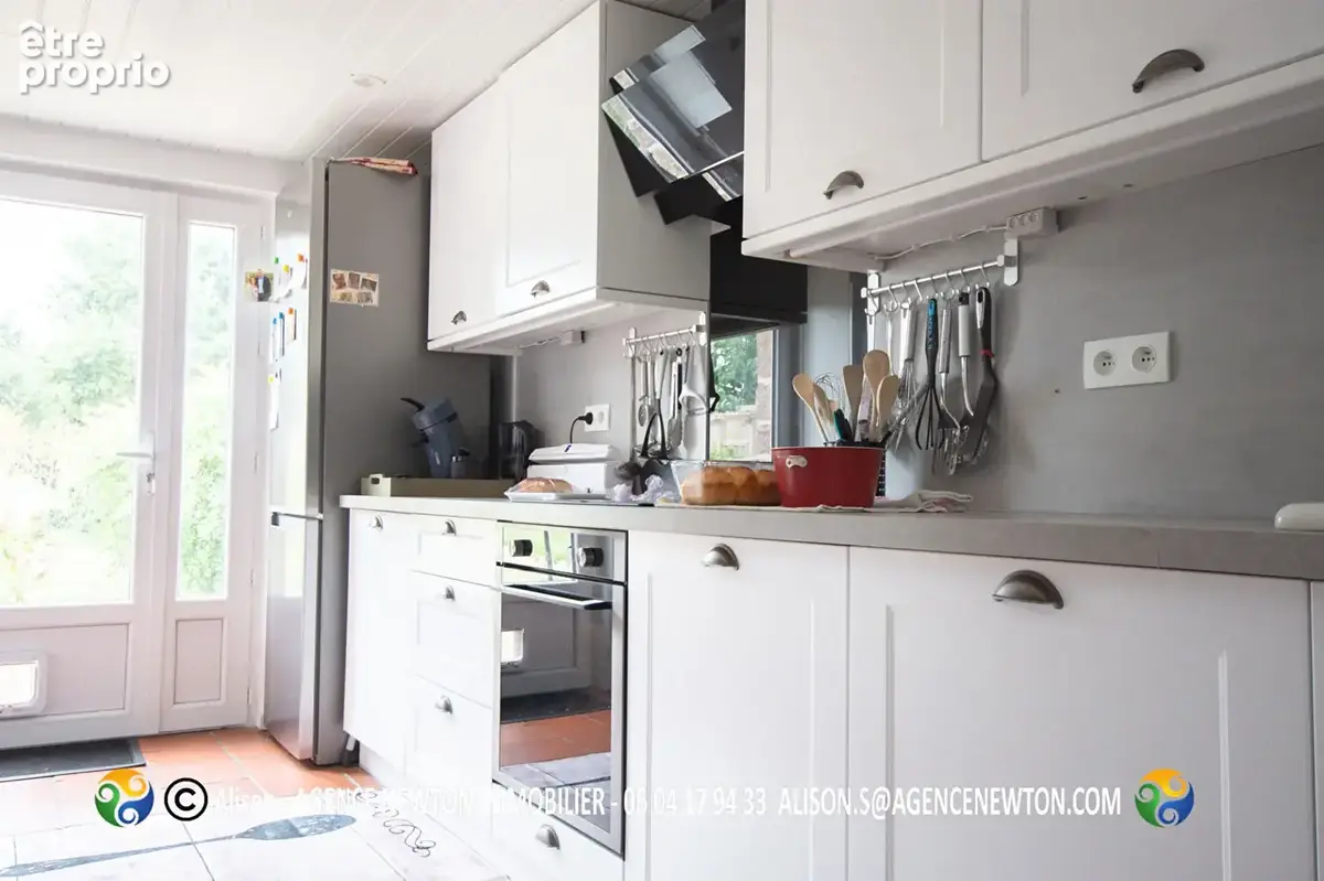 MAYENNE, Gorron, La Dorée : jolie maison individuelle en pierre de 3 chambres avec jardin, située en bordure de village. - photo 8