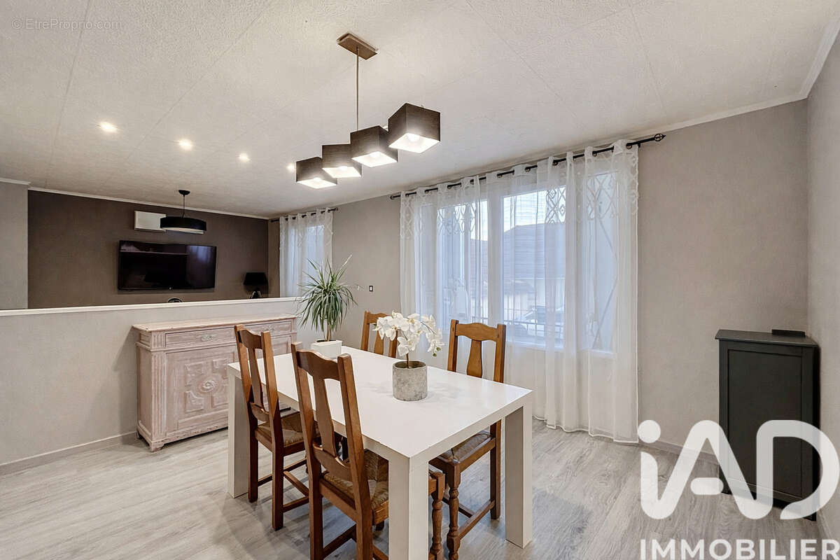 Maison 158 m² à Espes-Undurein  - photo 9