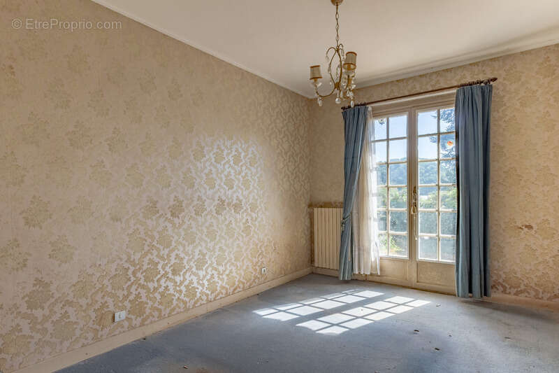 Maison à NEUVIC