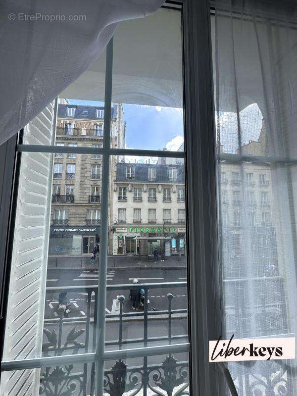 Appartement à PARIS-15E