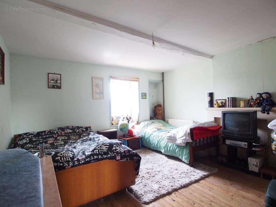 Maison 135 m² à Vaux-Sur-Aure  - photo 5