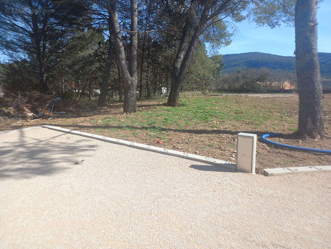 Terrain à CUGES-LES-PINS