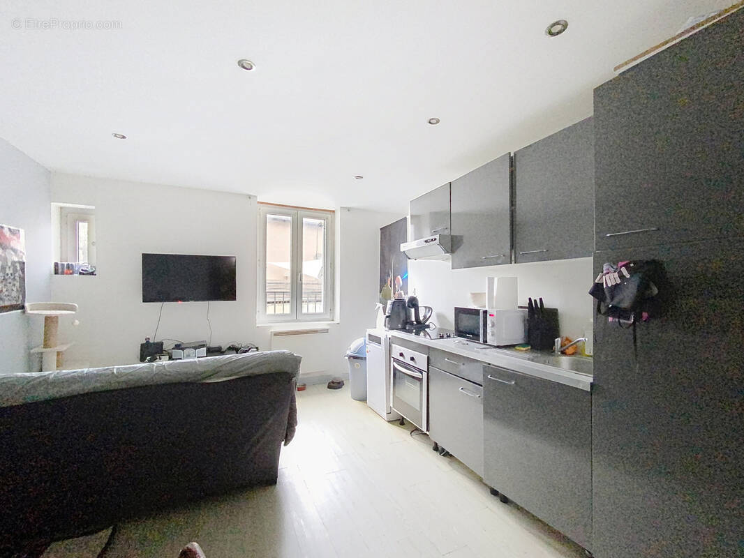 Appartement à SAINT-ETIENNE