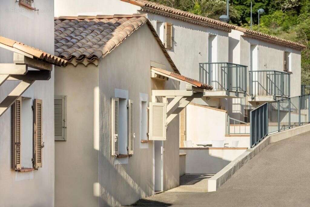 Appartement à MALAUCENE