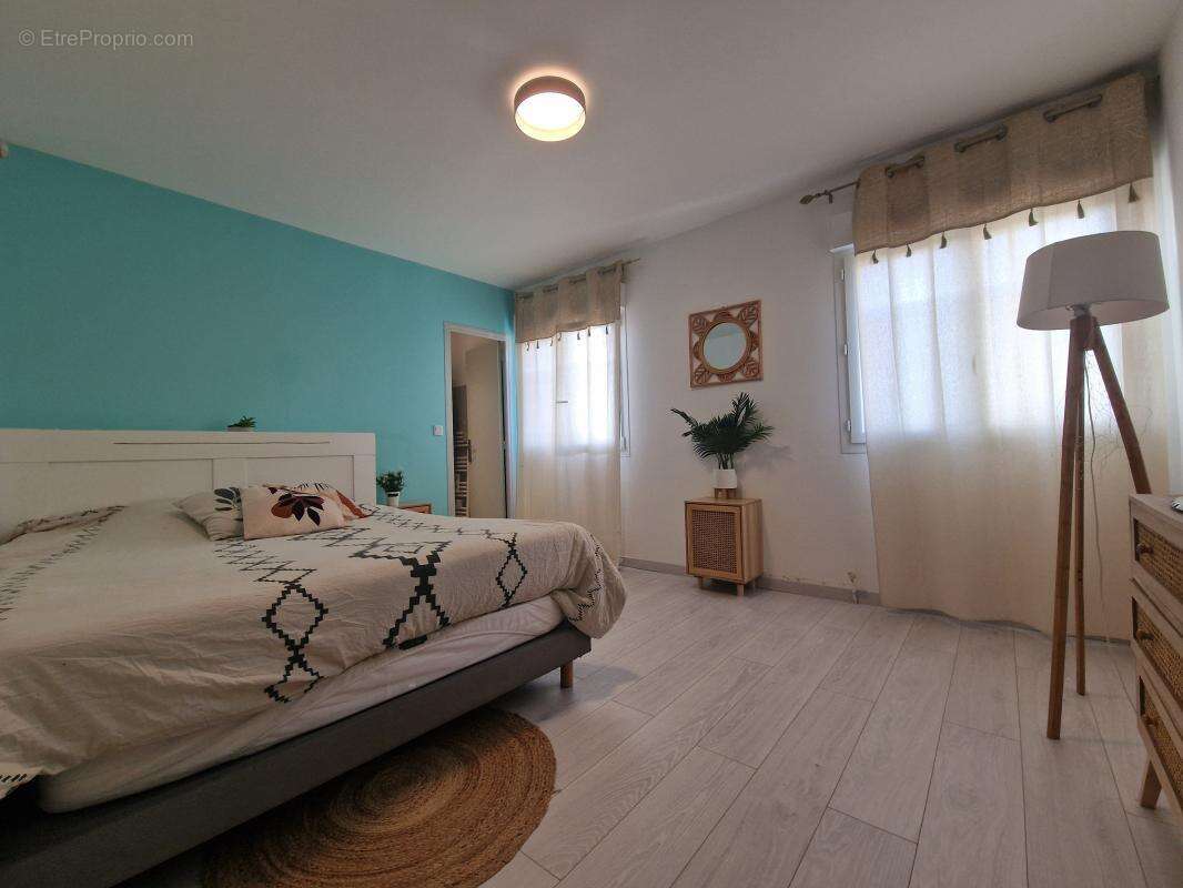 Maison à VAIRES-SUR-MARNE