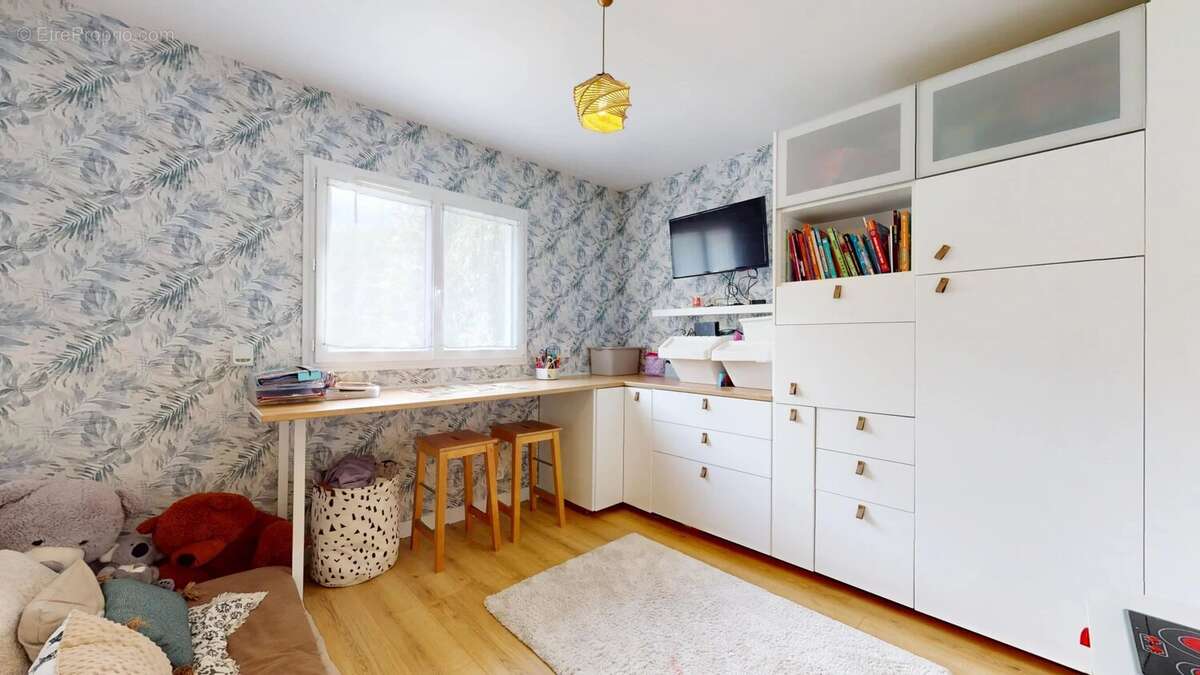 Maison à COUBRON