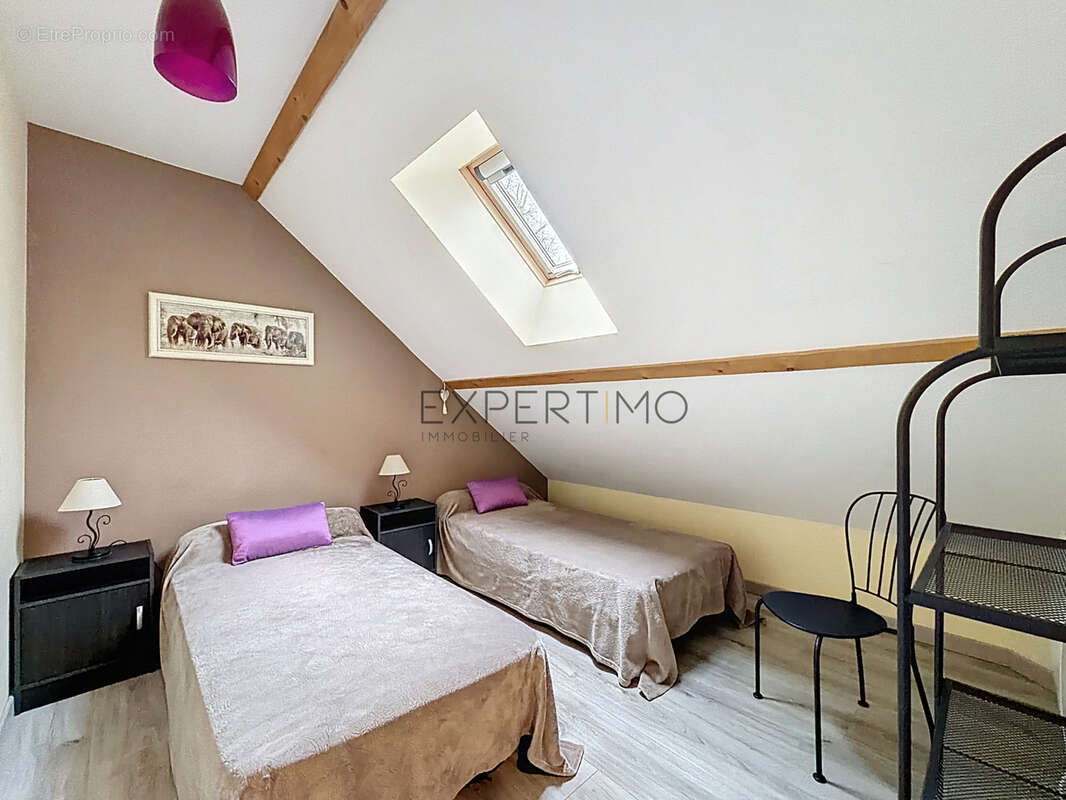 Charmante maison avec 2 gîtes indépendants à Sennecey-le-Grand : Calme, Potentiel et Revenu - photo 37