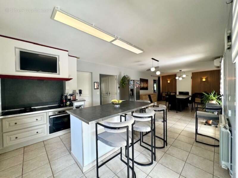 Maison à SAINT-CHRISTOL-LES-ALES