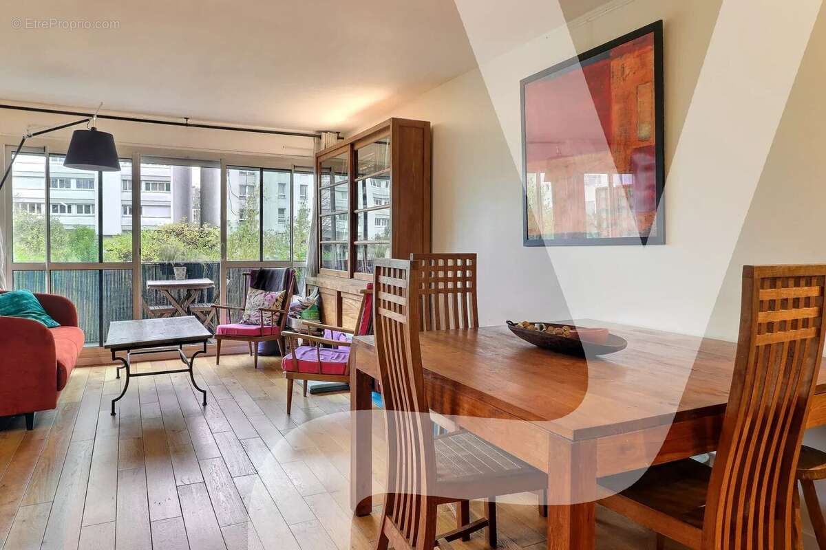 Appartement à PARIS-19E