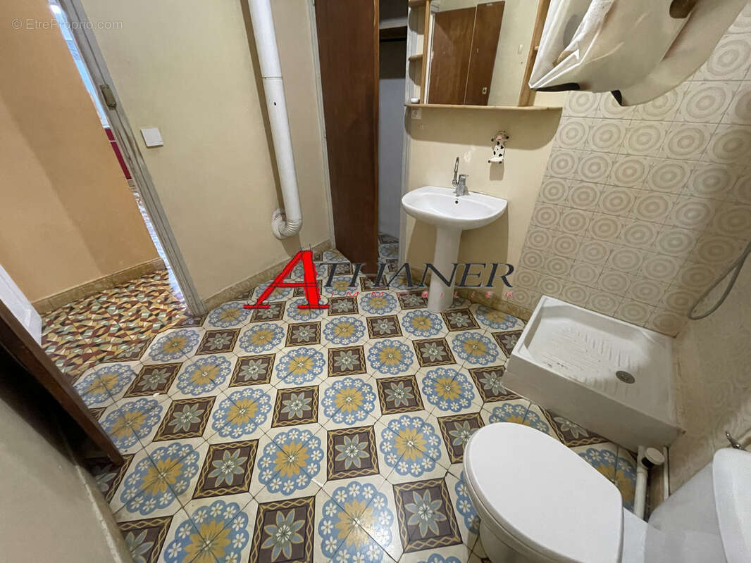 Argeles sur Mer - Grand appartement - A rénover - 5 Pièces - 86m2 - photo 8