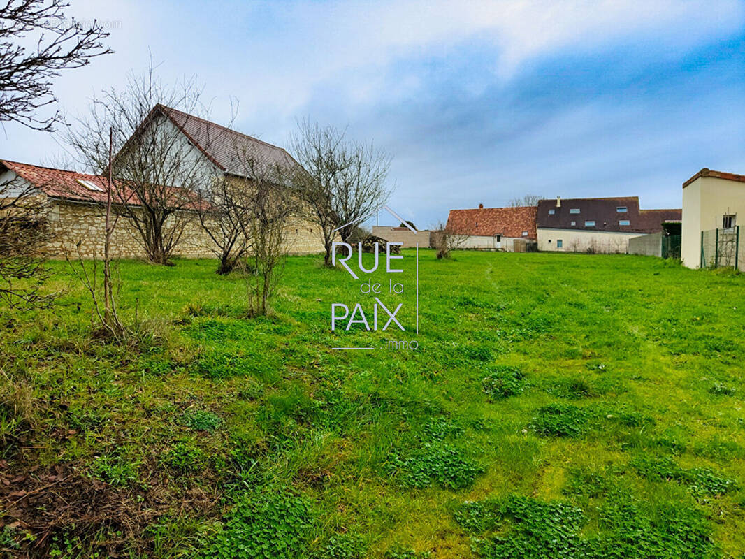 Terrain à NAINTRE