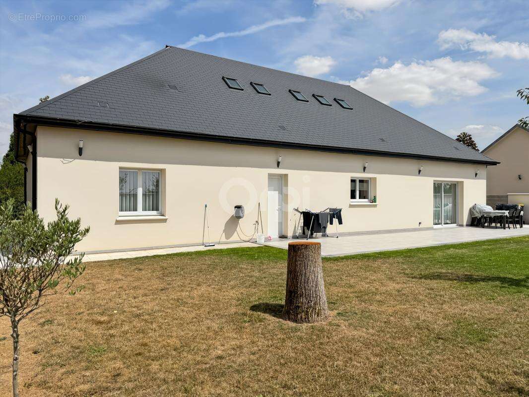 Maison 6 pièces de 198 m² - photo 4